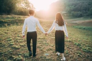 trong tinh yeu hay thong cam de thuong nhau nhieu hon 758x506 1