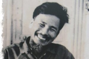 Chan dung Nha van Nguyen Hong