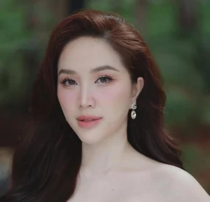 Bảo Thy lâu ngày biểu diễn trên sân khấu, phản ứng của ông xã doanh nhân gây chú ý