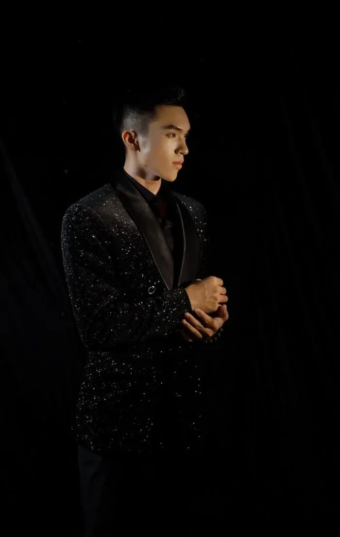 Tahi gây ấn tượng khi trở thành Nam vương Mister Earth VietNam 2023. 