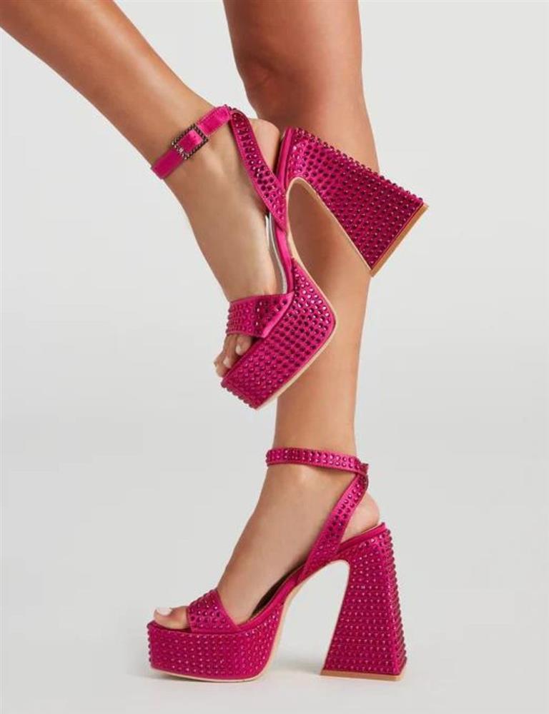 8 kiểu giày được yêu thích nhất trong năm 2023 3 8 kiểu giày được yêu thích nhất trong năm 2023-3