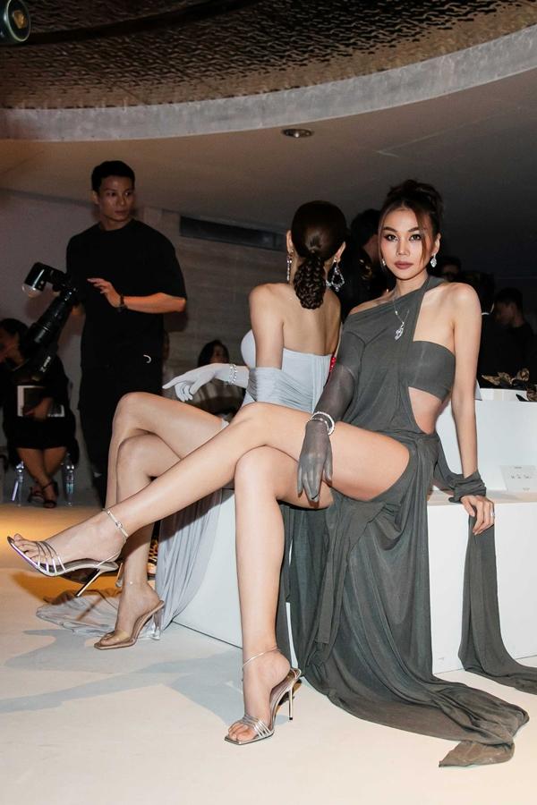 Cận cảnh bộ trang sức độc, lạ giá 5,5 tỉ đồng của Thanh Hằng-3