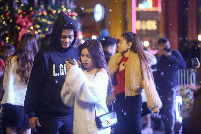 mac cai lanh te tai nguoi ha noi van do ra duong don giang sinh som 4534 19