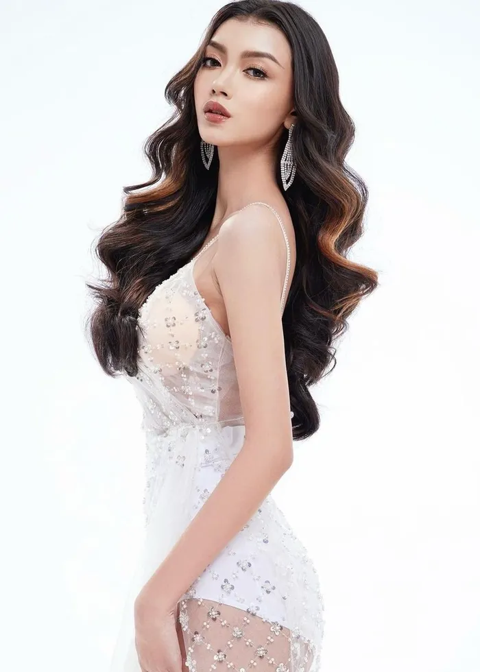 nu sinh moi 16 tuoi dang quang hoa hau hoa binh myanmar 2023 3508 2