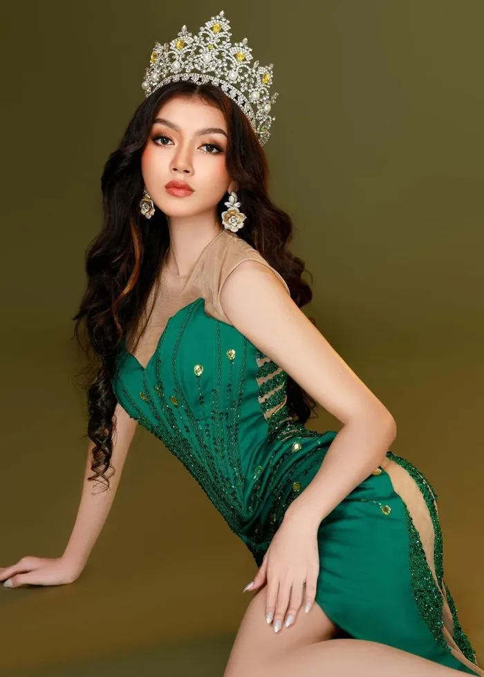 nu sinh moi 16 tuoi dang quang hoa hau hoa binh myanmar 2023 3508 7