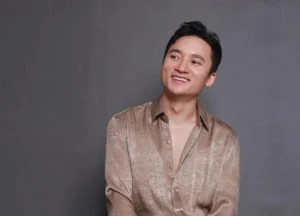 Phan Mạnh Quỳnh giao lưu với khán giả trên sân khấu, dân mạng: ‘Anh nên hát thôi’!