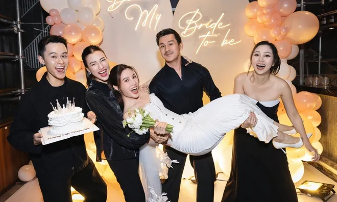 tiec doc than cua diem my 9x ngoai hinh quoc truong thay doi nhu the nao sau 10 nam 4406