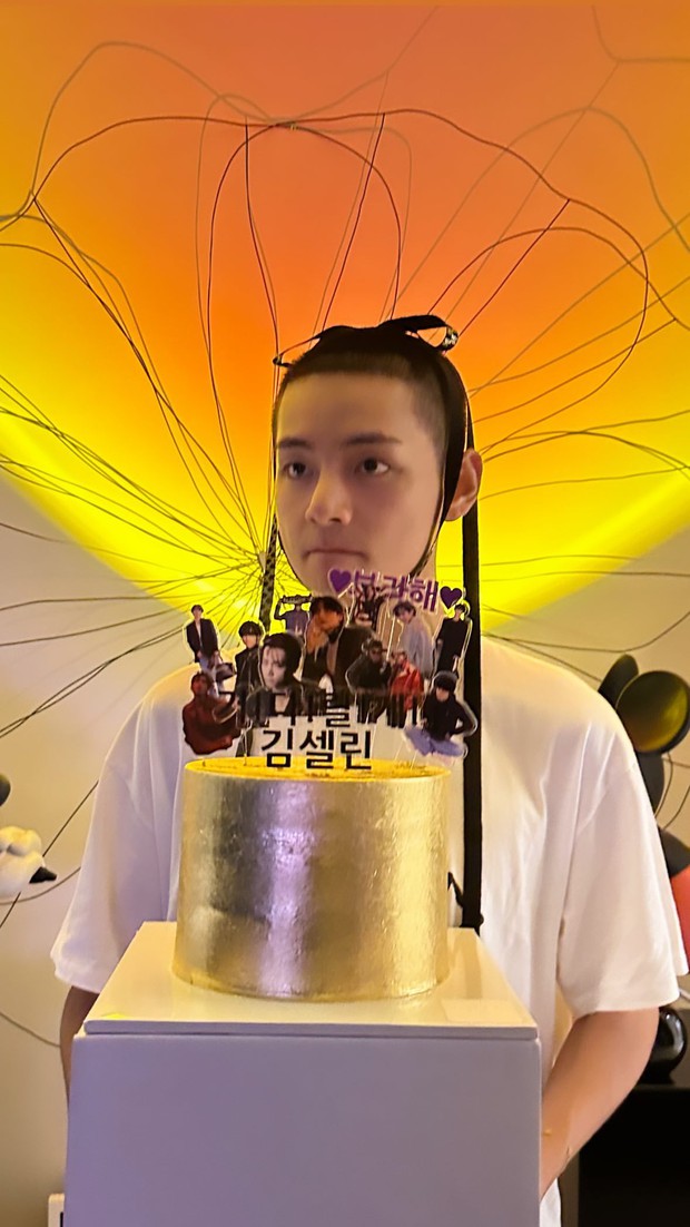 V (BTS) hé lộ đầu trứng cút, tưng bừng tổ chức tiệc chia tay trước thềm nhập ngũ - Ảnh 3. V (BTS) hé lộ đầu trứng cút, tưng bừng tổ chức tiệc chia tay trước thềm nhập ngũ - Ảnh 3.