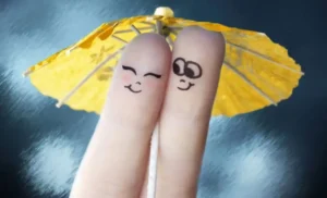 Tình yêu đến từ ngón tay