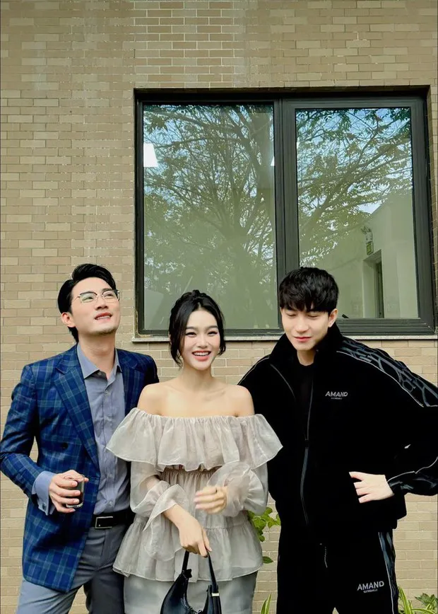 Chúng Ta Của 8 Năm Sau: Lộ mối quan hệ khó ngờ của 2 nhân vật khiến khán giả ngã ngửa? - Ảnh 1. Chúng Ta Của 8 Năm Sau: Lộ mối quan hệ khó ngờ của 2 nhân vật khiến khán giả ngã ngửa? - Ảnh 1.