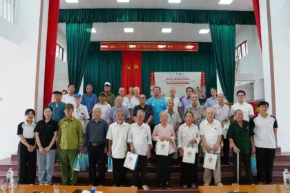 Phòng khám St. Paul thực hiện chương trình ‘Ghi công ơn – đáp nghĩa tình’