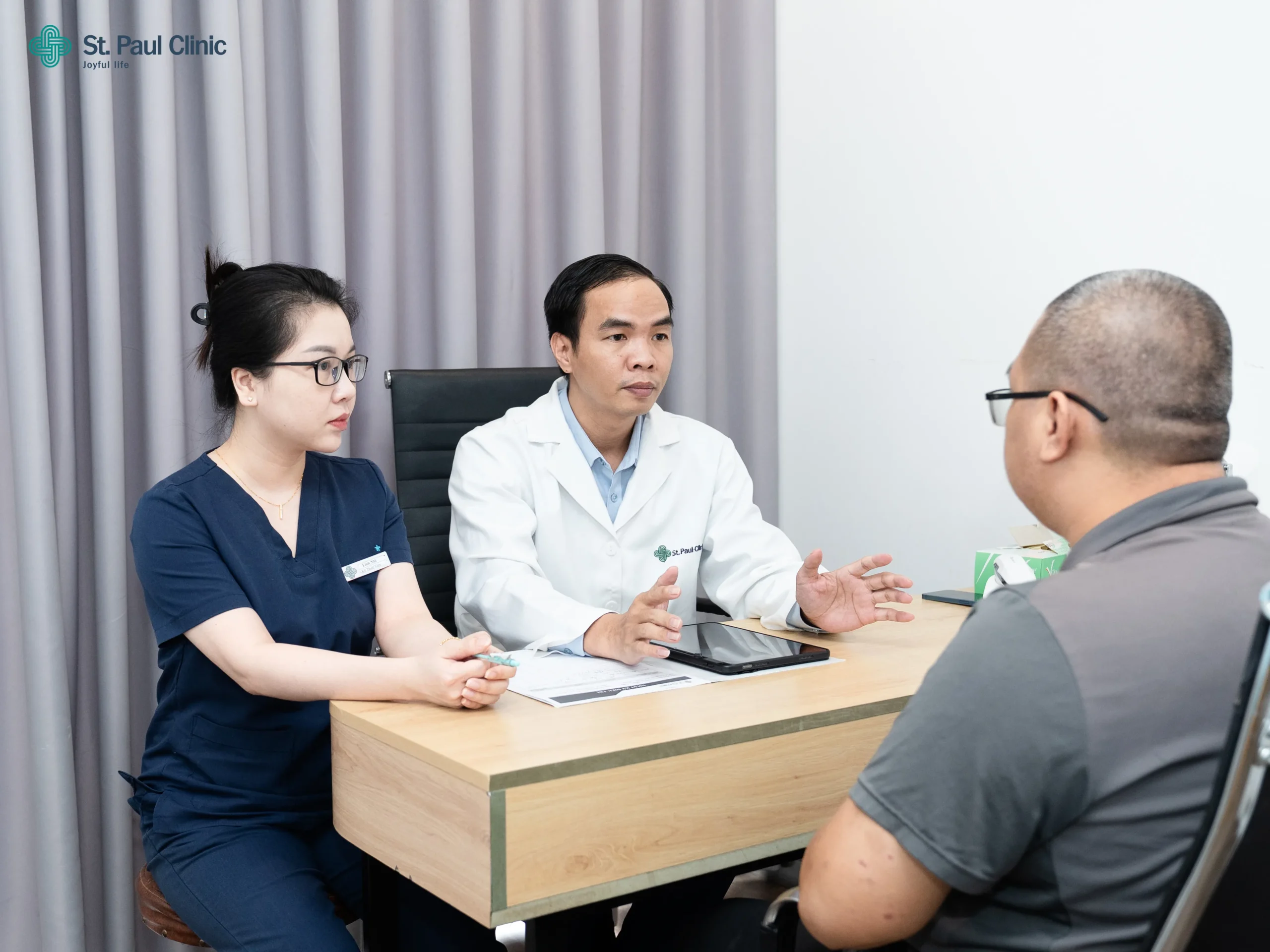 Bác sĩ Phan Minh Tuấn – Hơn 15 năm đồng hành cùng làn da người Việt