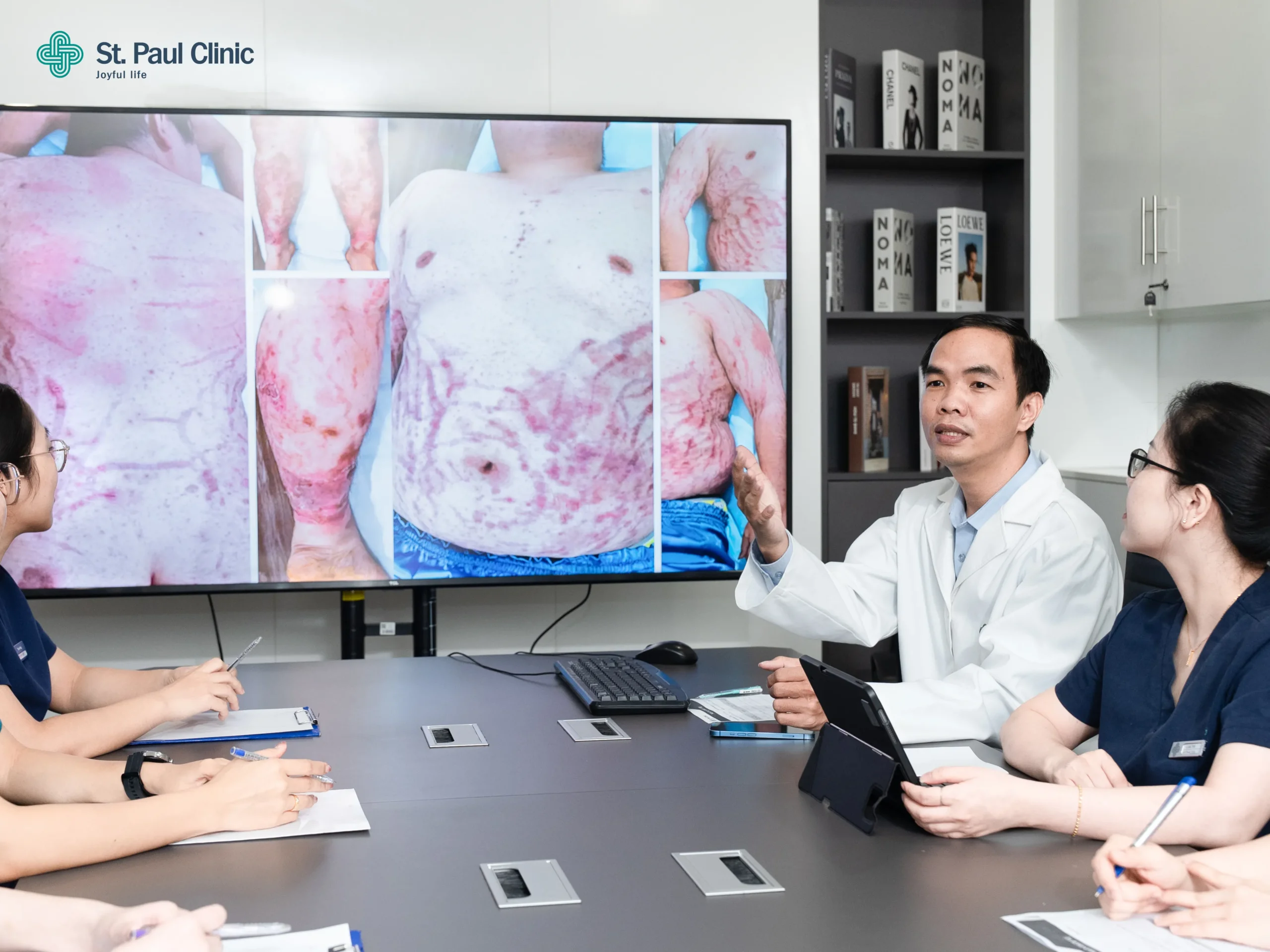 Bác sĩ Phan Minh Tuấn – Hơn 15 năm đồng hành cùng làn da người Việt